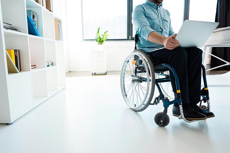 Barrier-free workplace: Wheelchair users at work